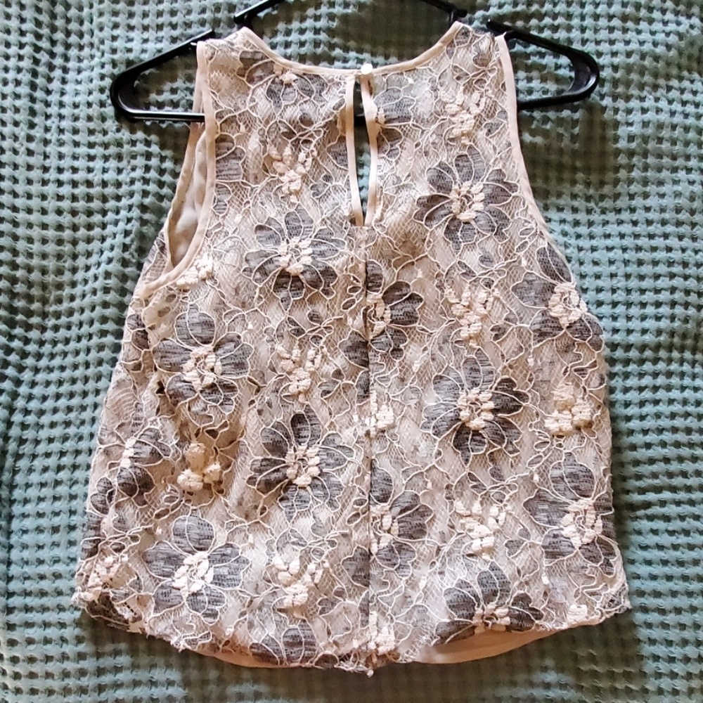 Tank top - Picture 2 of 3